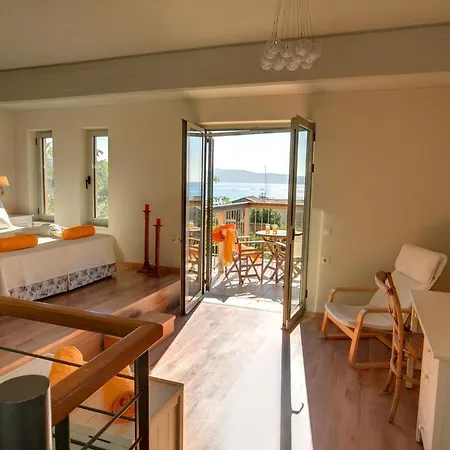 Sleeps 6 Pool Air Con Wifi Villa Kalámi