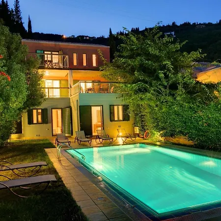 Sleeps 6 Pool Air Con Wifi Villa