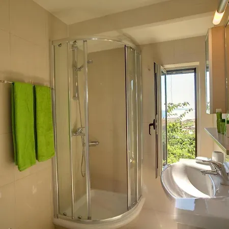 Sleeps 6 Pool Air Con Wifi Villa *
