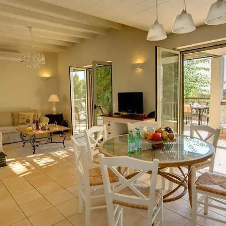 Sleeps 6 Pool Air Con Wifi Villa *